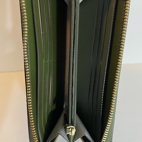 Kate Spade Floral Wallet - Picture 3 of 3